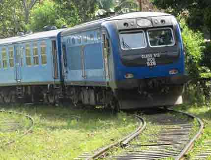 Sri Lanka | Bahnfahrt im Hochland