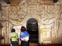 Sri Lanka | Tempel für Gott Saman in Rathnapura